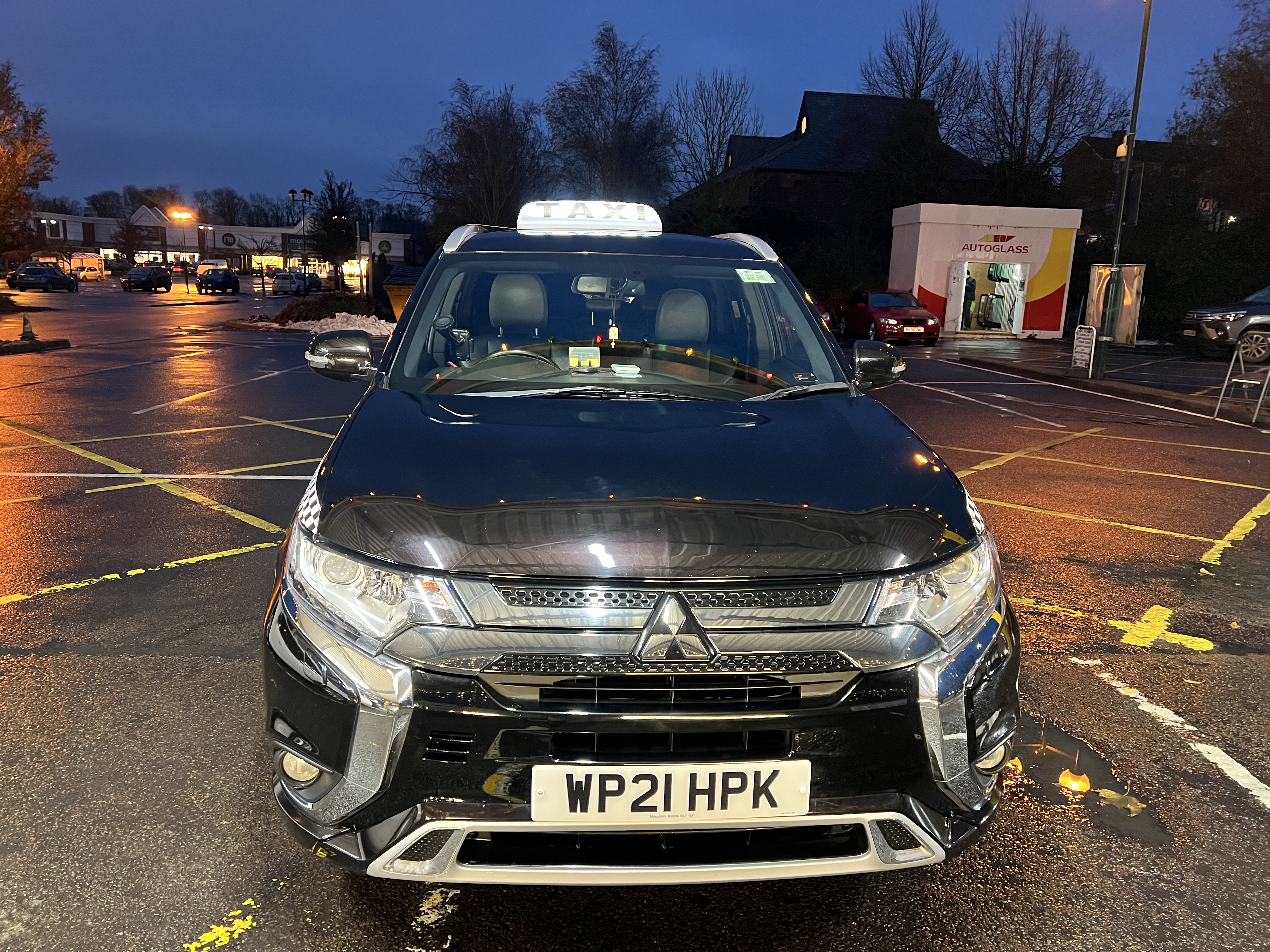 Mitsubishi Outlander PHEV Front